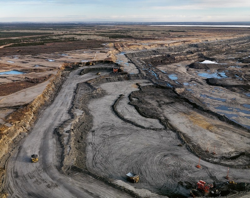 Запасы горючих сланцев. Нефтеносные Пески Альберты. Битуминозные Пески Канады. Альберты (Канада) битуминозные Пески.